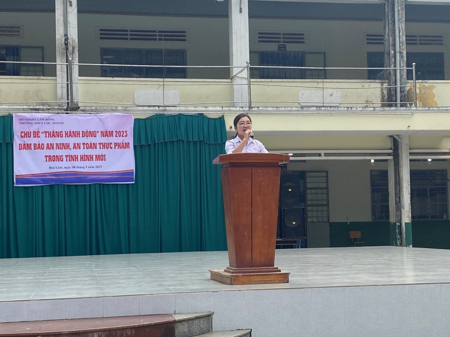Cô Nguyễn Thanh Thủy-nhân viên y tế thực hiện chuyên đề